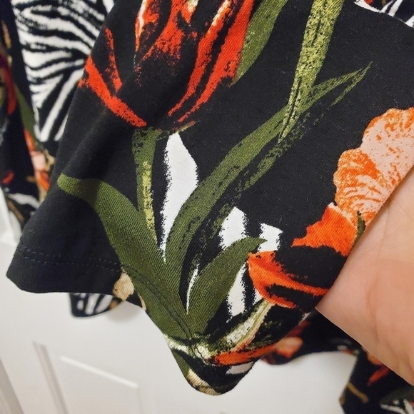 Chico's Touch of Cool Paradise Layering L/S Knit Top "Wild Poppy" Size 3-14/16 - Picture 8 of 11